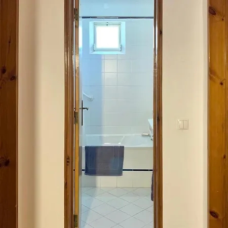 Lotus 2, ヴィラ アルブフェイラ