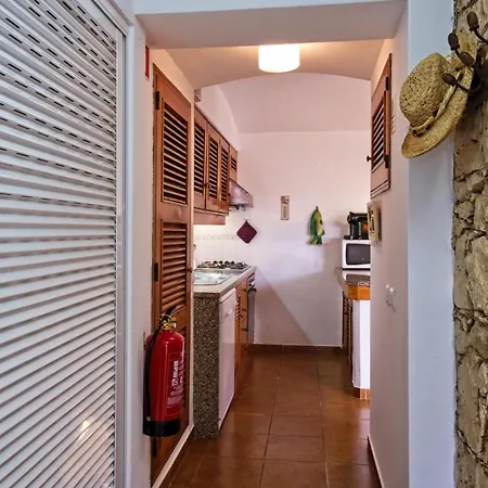 ヴィラ Lotus 2, アルブフェイラ