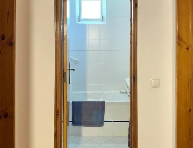 Lotus 2, 别墅 阿尔布费拉