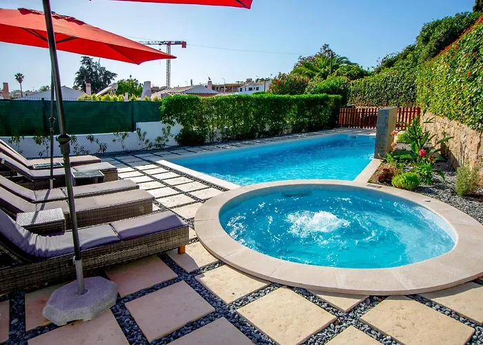 Lotus 2, 别墅 阿尔布费拉